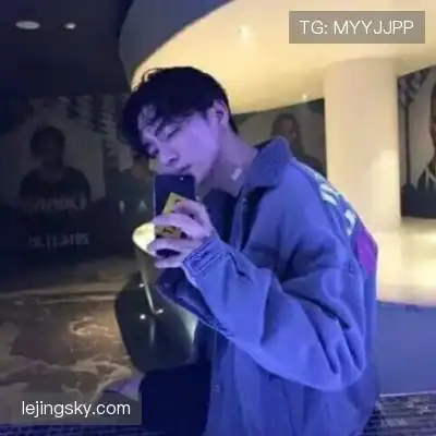 万桢翼